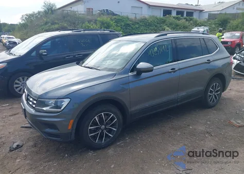 2019 Volkswagen Tiguan 2.0T Se/2.0T Sel/2.0T Sel R-Line/2.0T Sel R-Line Black из США, поврежденный, VIN 3VV2B7AX3KM050240